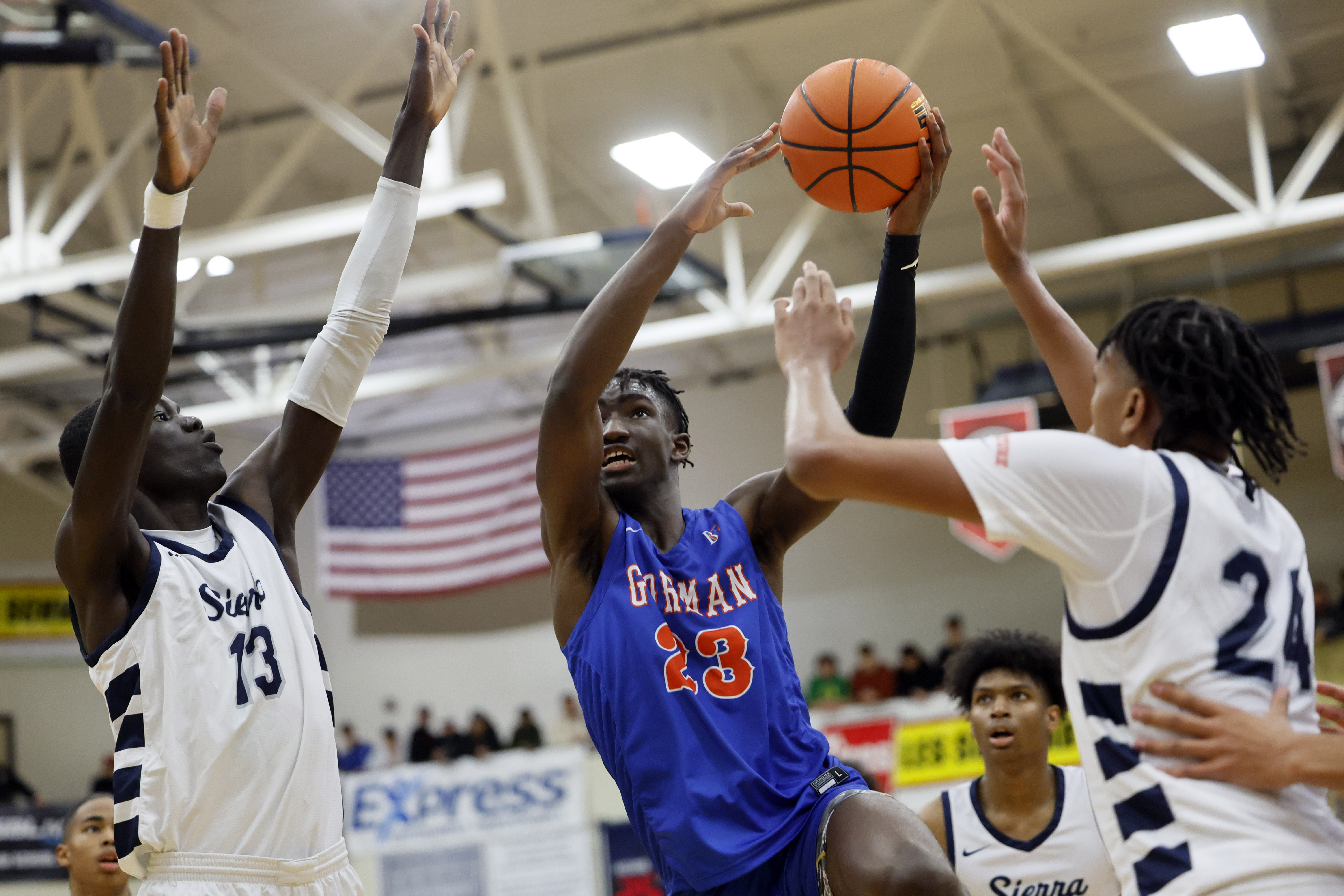 Sierra Canyon Bishop Gorman Les Schwab Invitational Soobum Im 79